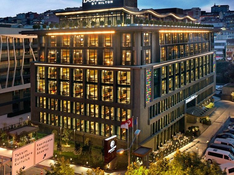 Hilton DoubleTree Taksim otel binası