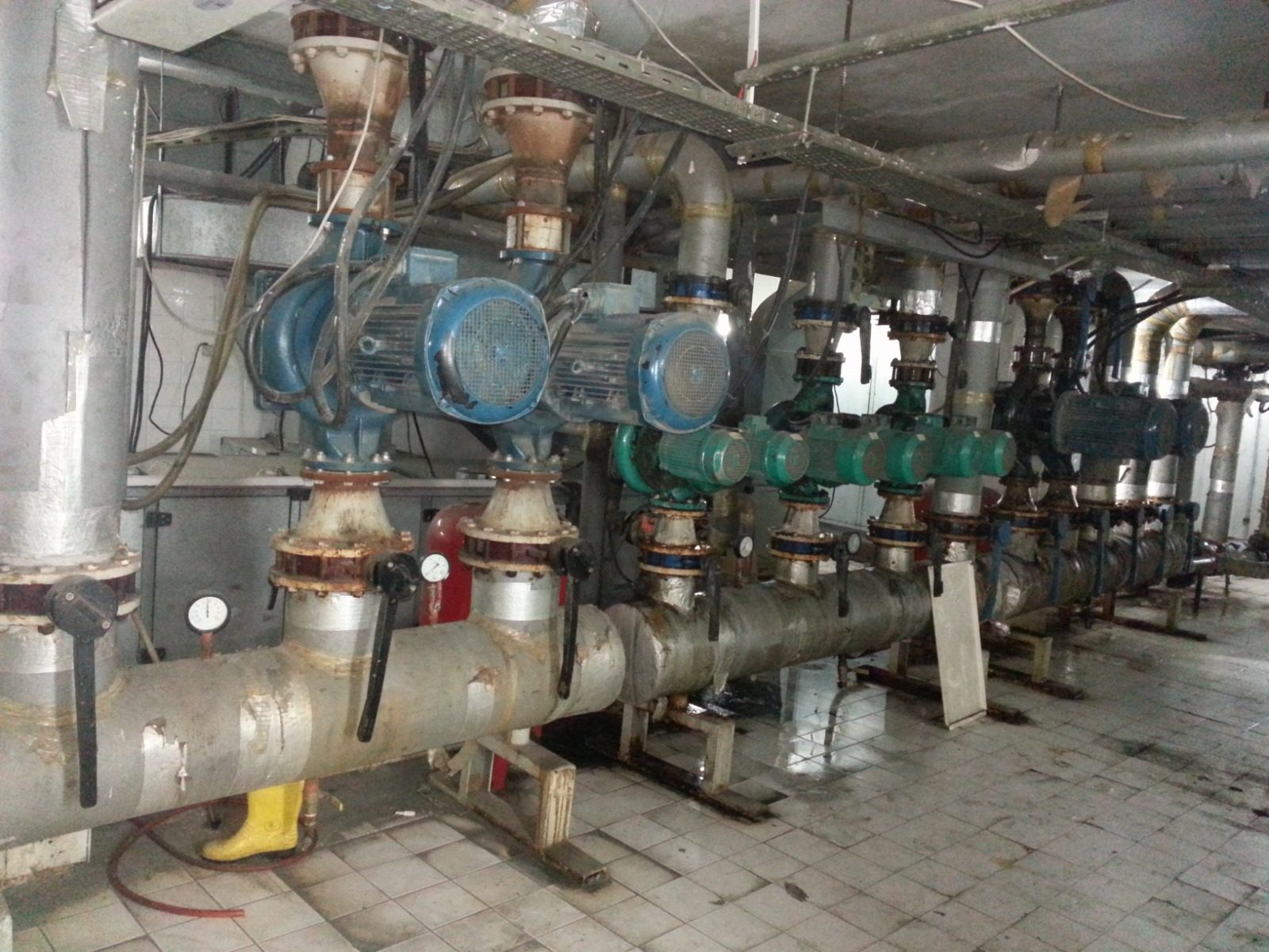 Endüstriyel tesis mekanik tesisat pompa grubu — periyodik kontrol sahası